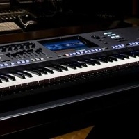 Yamaha Genos 76keys